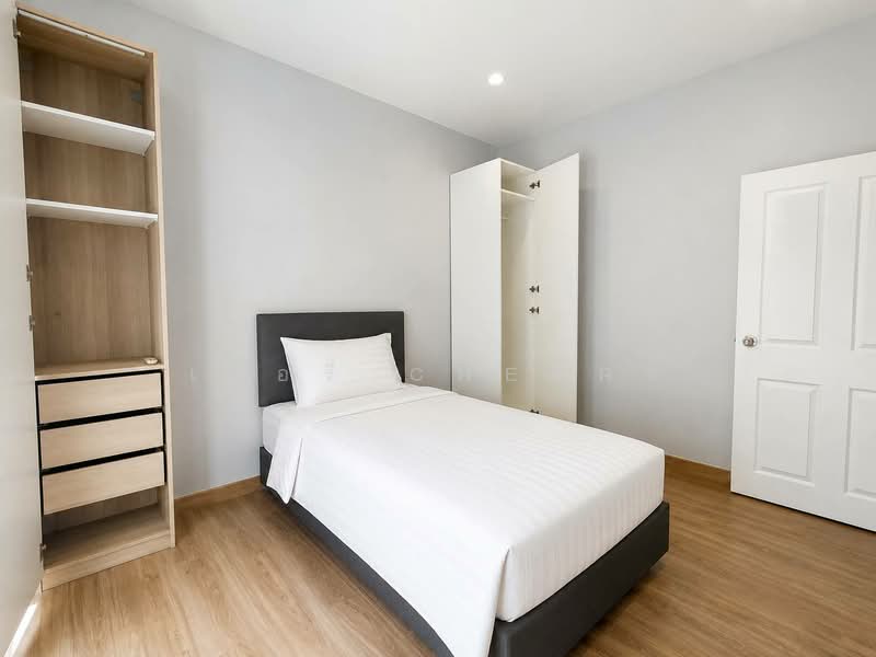 Baan Klangmuang Grand De Paris Ratchada, Bangkok, Pradit Manutham Road, Wang Thonglang, Bangkok, 3 Bedrooms, 195 sqm, Townhouse For Rent, by Tamita Kongsoithong, 11301472 - DDproperty.com