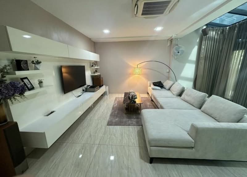 Manthana Rama 9-Srinakarin, Bangkok, 50 Krungthep Kreetha Road, Hua Mak, Bang Kapi, Bangkok, 4 Bedrooms, 350 sqm, Single Detached House For Sale, by Nextstep Property, 11302860 - DDproperty.com