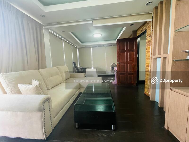 For Sale - For sale: 3 plots of land with houses,total 1-2-72 Rai 13.5 mb, Samut Prakan