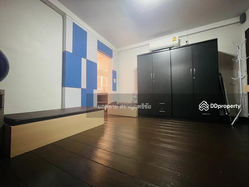 For Sale - For sale: 3 plots of land with houses,total 1-2-72 Rai 9 mb, Samut Prakan