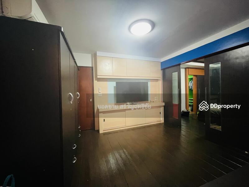 For Sale - For sale: 3 plots of land with houses,total 1-2-72 Rai 9 mb, Samut Prakan