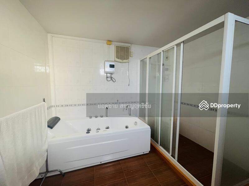 For Sale - For sale: 3 plots of land with houses,total 1-2-72 Rai 9 mb, Samut Prakan