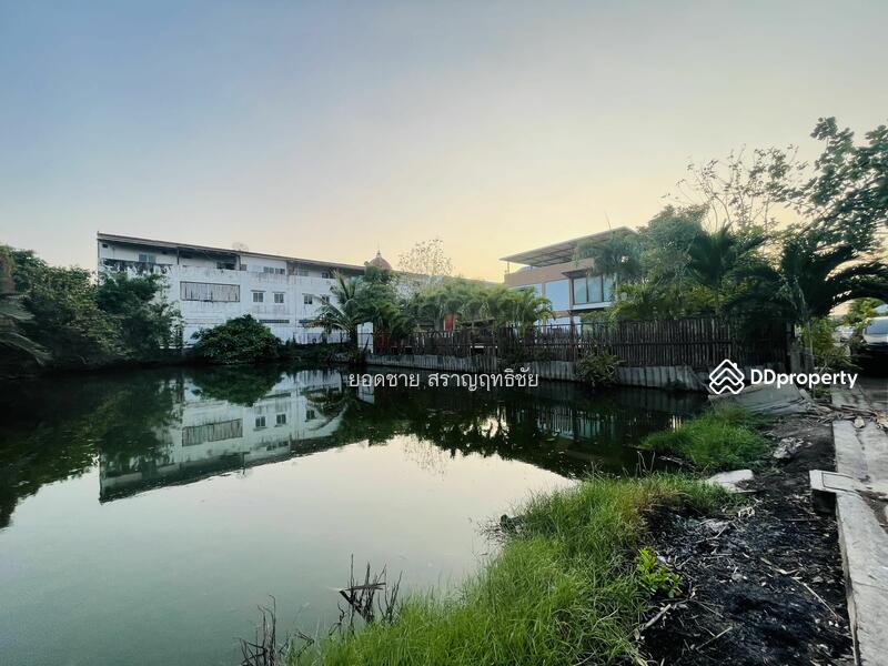 For Sale - For sale: 3 plots of land with houses,total 1-2-72 Rai 13.5 mb, Samut Prakan