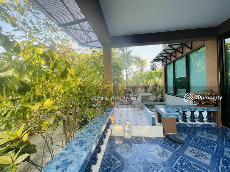 For Sale - For sale: 3 plots of land with houses,total 1-2-72 Rai 13.5 mb, Samut Prakan