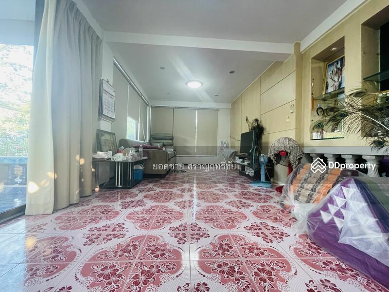 For Sale - For sale: 3 plots of land with houses,total 1-2-72 Rai 13.5 mb, Samut Prakan