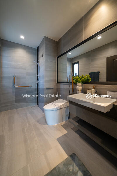 Grand Bangkok Boulevard Krungthepkritha : แกรนด์ บางกอก บูเลอวาร์ด กรุงเทพกรีฑา, กรุงเทพ, ถนน ศรีนครินทร์-ร่มเกล้า, คลองสามประเวศ, ลาดกระบัง, กรุงเทพ, 447 ตร.ม., บ้านเดี่ยว ขาย, โดย Wisdom Real Estate, 11308846 - DDproperty.com