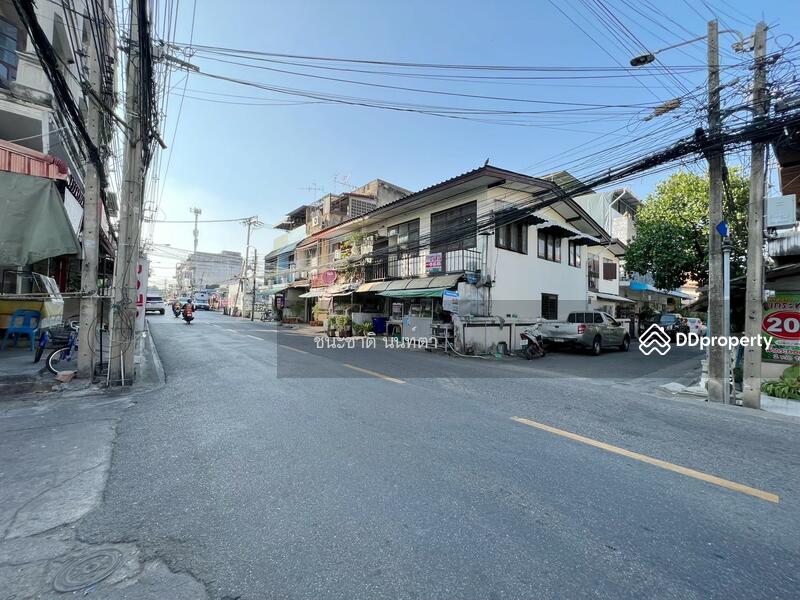 ขาย - ทาวน์เฮาส์ พหลโยธิน 58 แยก 3 หลังมุม เนื้อที่ 28 ตรว. ถนนพหลโยธิน เขตบางเขน จ.กรุงเทพมหานคร, กรุงเทพ