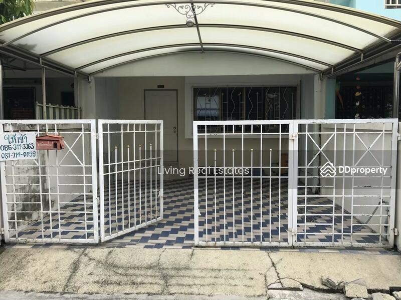 ทาวเฮ้าส์ ม.กลางเมือง ซ. พระรามเก้า 43, Bangkok, Suan Luang, Suan Luang, Bangkok, 4 Bedrooms, 120 sqm, Townhouse For Sale, by Living Real Estates, 11309346 - DDproperty.com