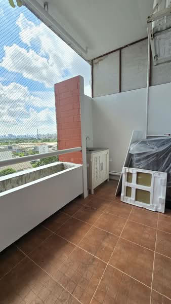 Country Complex Bangna, Bangkok, Sanpawut Road, Bang Na, Bangkok, Studio, 37 sqm, Condo For Rent, by Ulaiwan Boonsiri, 11309854 - DDproperty.com