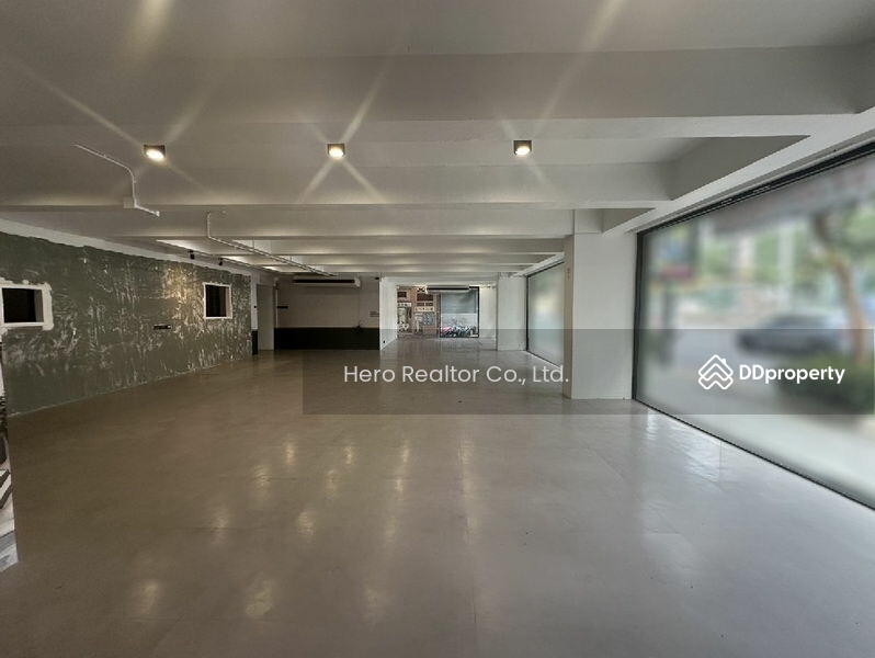ให้เช่า - For Rent Bangkok Retail Sathorn BTS Chong Nonsi Bang Rak BRE21053, กรุงเทพ
