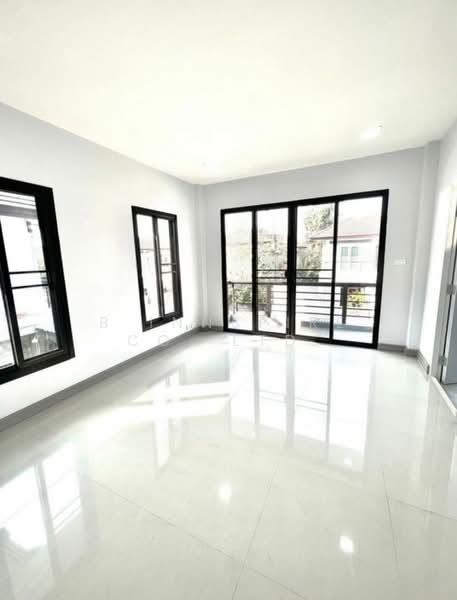 The Tara Ramintra, Bangkok, Soi Phraya Suren 35, Bang Chun, Khlong Sam Wa, Bangkok, 3 Bedrooms, 50 sqm, Single Detached House For Sale, by NEXTSTEP PROPERTY, 11311953 - DDproperty.com