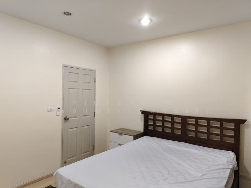 Areeya Mova Kaset-Nawamintr, Bangkok, Soi Moobaan Areeya Mowa, Chorake Bua, Lat Phrao, Bangkok, 3 Bedrooms, 220 sqm, Townhouse For Rent, by Pinyapach Rawatnitigunsiri, 11312452 - DDproperty.com