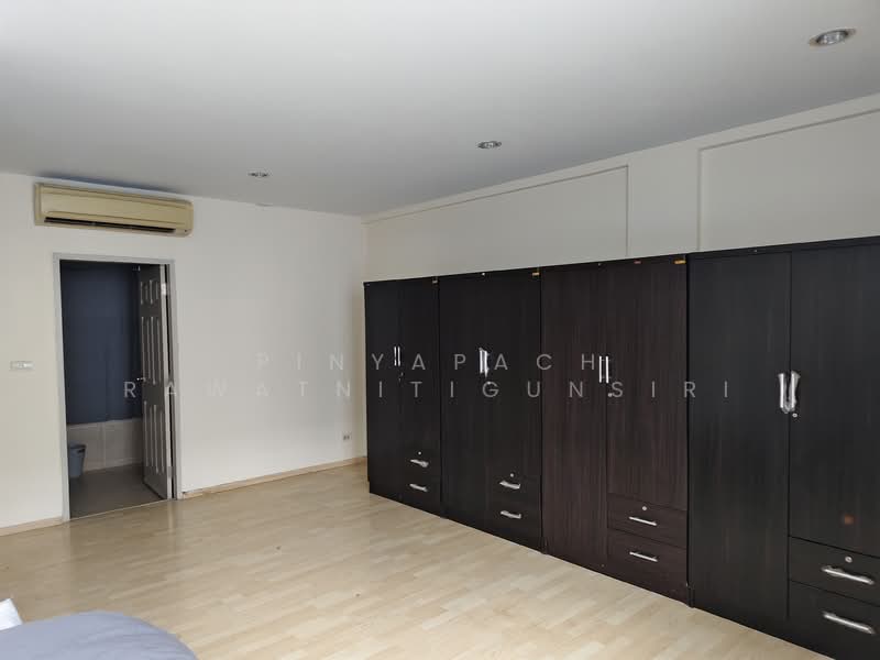 Areeya Mova Kaset-Nawamintr, Bangkok, Soi Moobaan Areeya Mowa, Chorake Bua, Lat Phrao, Bangkok, 3 Bedrooms, 220 sqm, Townhouse For Rent, by Pinyapach Rawatnitigunsiri, 11312452 - DDproperty.com