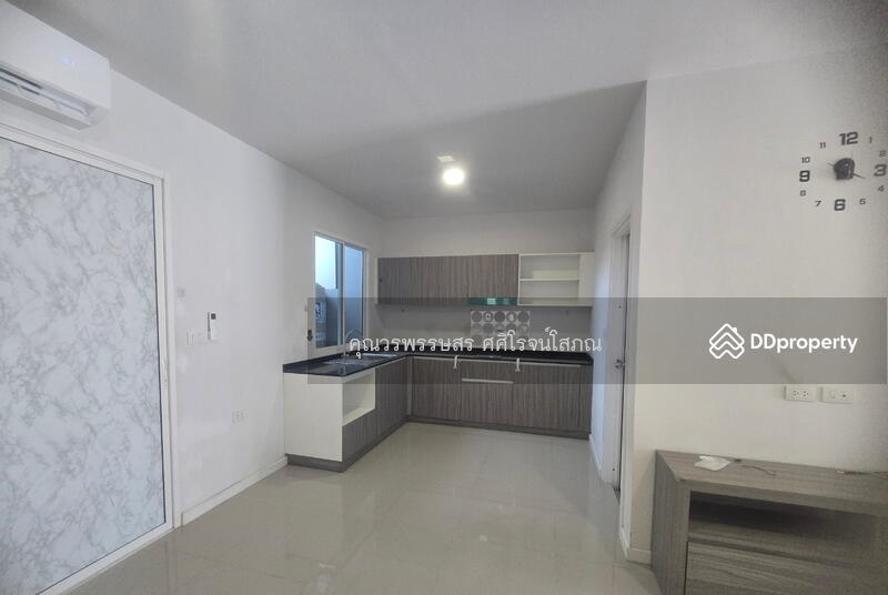 The Verona Village Rama 9-New Krungthepkrita, Bangkok, Patthana Chonabot 3 Road, Khlong Song Ton Nun, Lat Krabang, Bangkok, 3 Bedrooms, 160 sqm, Townhouse For Rent, by คุณวรพรรษสร ศศิโรจน์โสภณ, 11314242 - DDproperty.com