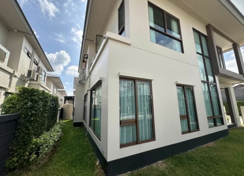 Burasiri Krungthep Kreetha, Bangkok, 95 Soi Pracha Ruam Chai, Hua Mak, Bang Kapi, Bangkok, 4 Bedrooms, 238 sqm, Single Detached House For Rent, by Nextstep Property, 11314697 - DDproperty.com