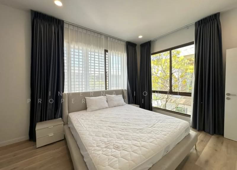 Burasiri Krungthep Kreetha, Bangkok, 95 Soi Pracha Ruam Chai, Hua Mak, Bang Kapi, Bangkok, 4 Bedrooms, 300 sqm, Single Detached House For Rent, by nextste property, 11314708 - DDproperty.com