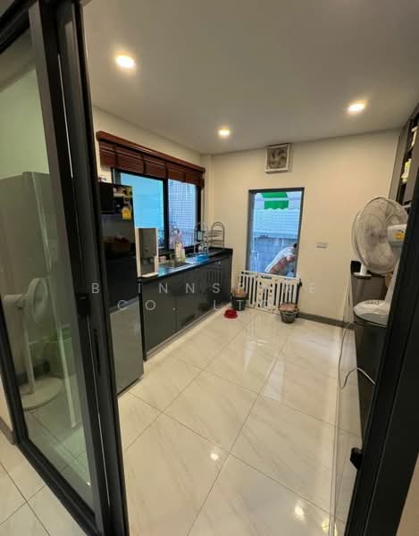 The City Sukhumvit-Onnut, Bangkok, 588/2 Soi On Nut 70/1, Prawet, Prawet, Bangkok, 4 Bedrooms, 387 sqm, Single Detached House For Rent, by International Property, 11316875 - DDproperty.com