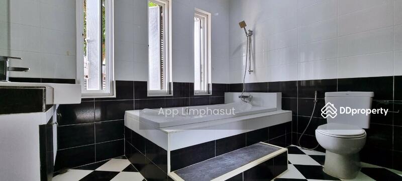 Baan Piam Mongkon, Chon Buri (Pattaya), Huai Yai, Bang Lamung (Pattaya), Chon Buri (Pattaya), 4 Bedrooms, 500 sqm, Single Detached House For Sale, by Sathida Limphasut (App), 11320078 - DDproperty.com