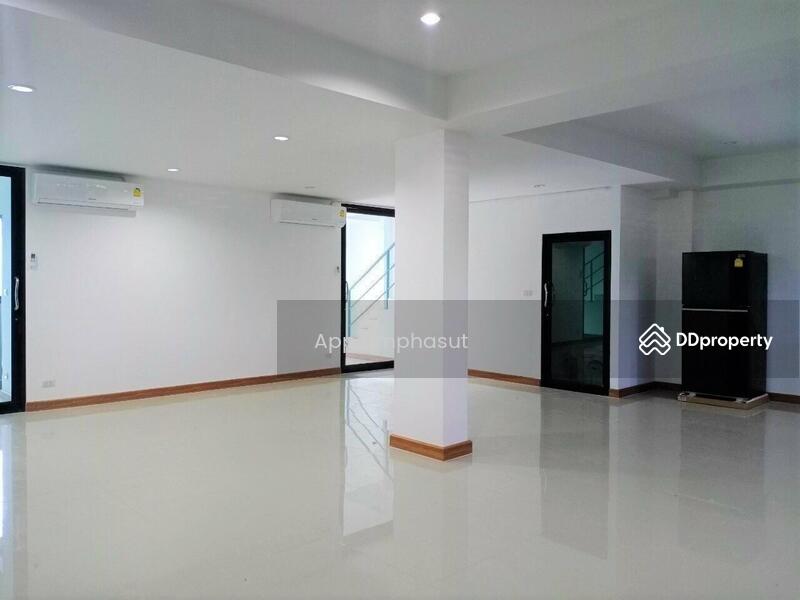 ขาย - Commercial Building Sukhumvit Road In Pattaya, ชลบุรี