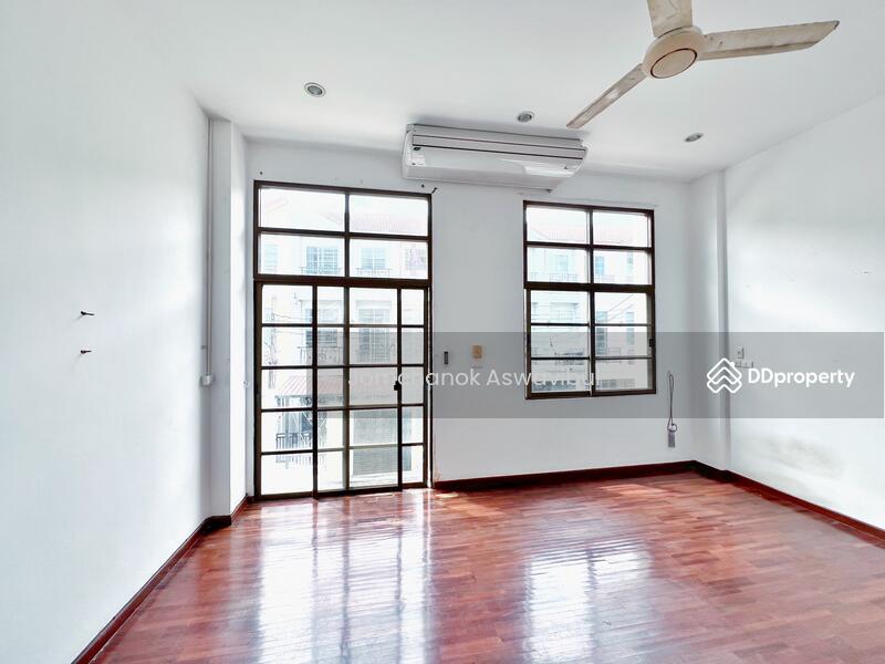 ขาย - Townhouse Sukhumvit 52, กรุงเทพ