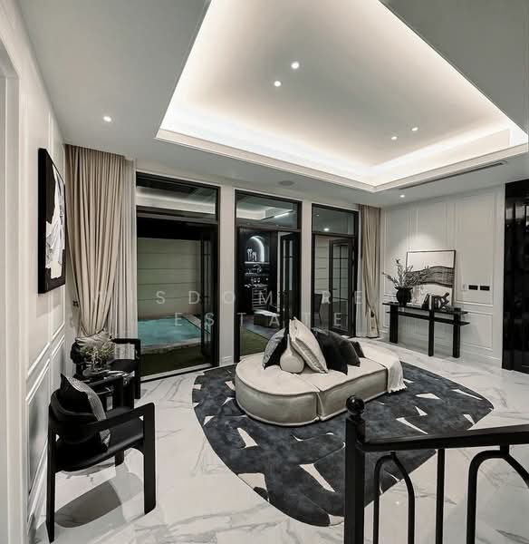 Luxurious house decorated and ready to move in in Ekkamai 22, Bangkok, Khlong Tan Nua, Watthana, Bangkok, 4 Bedrooms, 500 sqm, Single Detached House For Sale, by Wisdom Real Estate, 11328889 - DDproperty.com