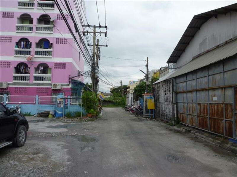 Land Meung Samutprakran Soi.Wat Dansumrong2&4 good location for building private Home@200SQW., Samut Prakan, 2 สุขุมวิท113, Samrong Nua, Muang Samut Prakarn, Samut Prakan, , 800 sqm, Land For Sale, by Surasak Satho, 1133255 - DDproperty.com