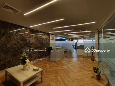 ขาย - ขาย สำนักงานติดถนนพหลโยธิน (ใกล้รถไฟฟ้า BTS อารีย์) พื้นที่ใช้สอย 395 ตารางเมตร ใกล้ศูนย์การค้า, กรุงเทพ