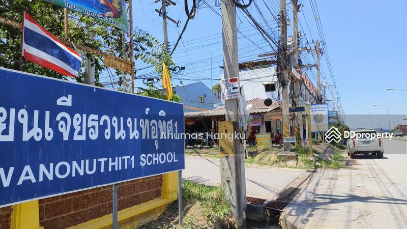 ขาย - ขายที่ดิน 400 ตรว. ห่างจากถนนมิตรภาพ 900 เมตร ถ.แผ่นดินธรรม อ.สีคิ้ว, นครราชสีมา