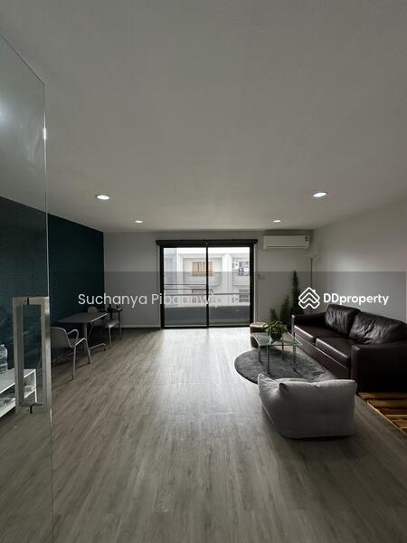Space For Rent Ekamai : Open For Office | Showroom, กรุงเทพ, เอกมัย, คลองตันเหนือ, วัฒนา, กรุงเทพ, 210 ตร.ม., สำนักงาน ให้เช่า, โดย Suchanya Piboonwiput, 11345660 - DDproperty.com
