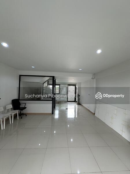 Space For Rent Ekamai : Open For Office | Showroom, Bangkok, เอกมัย, Khlong Tan Nua, Watthana, Bangkok, , 210 sqm, Office Space For Rent, by Suchanya Piboonwiput, 11345660 - DDproperty.com
