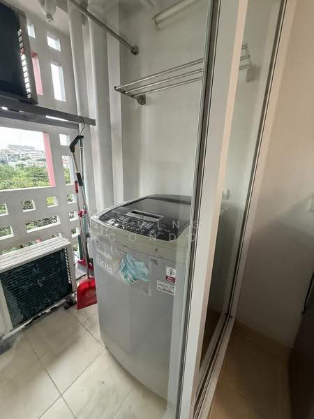 I-Biza Residence, Bangkok, 922 Khlong Samsen Rd, Bang Kapi, Huai Khwang, Bangkok, 1 Bedroom, 32 sqm, Condo For Rent, by Living Condo, 11347725 - DDproperty.com