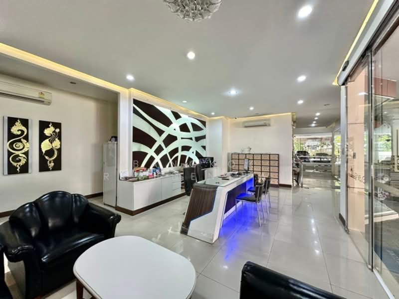 D.H.Grand Tower, Bangkok, Soi Prommit, Khlong Tan Nua, Watthana, Bangkok, 3 Bedrooms, 280 sqm, Condo For Rent, by Bangkok Residential, 11350676 - DDproperty.com