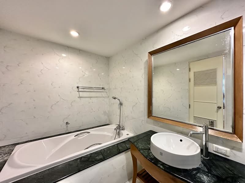 The Bangkok Sukhumvit 61, Bangkok, Sukhumvit 61, Khlong Tan Nua, Watthana, Bangkok, 3 Bedrooms, 120 sqm, Condo For Rent, by Bangkok Residential, 11352171 - DDproperty.com