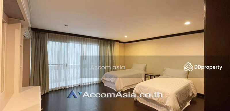 For Rent - 3 Bedrooms Apartment for Rent in Sukhumvit, Bangkok near BTS Ekkamai at Classic contemporary (10284), Bangkok