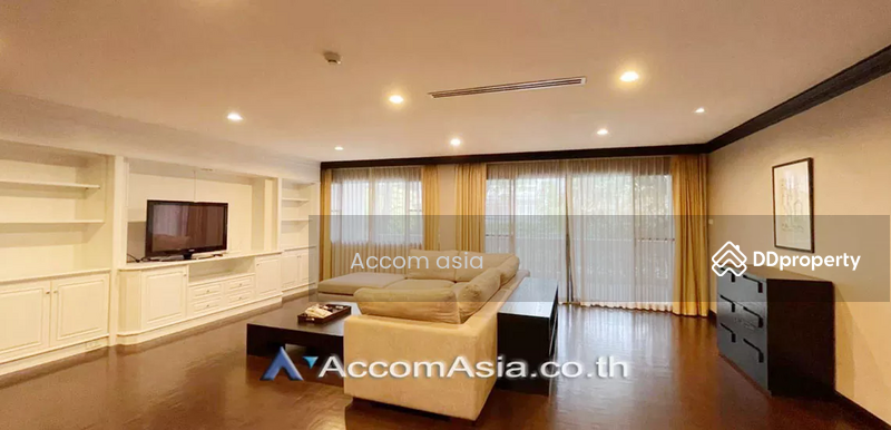 ให้เช่า - 3 Bedrooms Apartment for Rent in Sukhumvit, Bangkok near BTS Ekkamai at Classic contemporary (10284), กรุงเทพ
