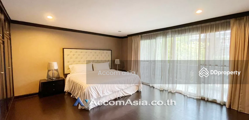 For Rent - 3 Bedrooms Apartment for Rent in Sukhumvit, Bangkok near BTS Ekkamai at Classic contemporary (10284), Bangkok