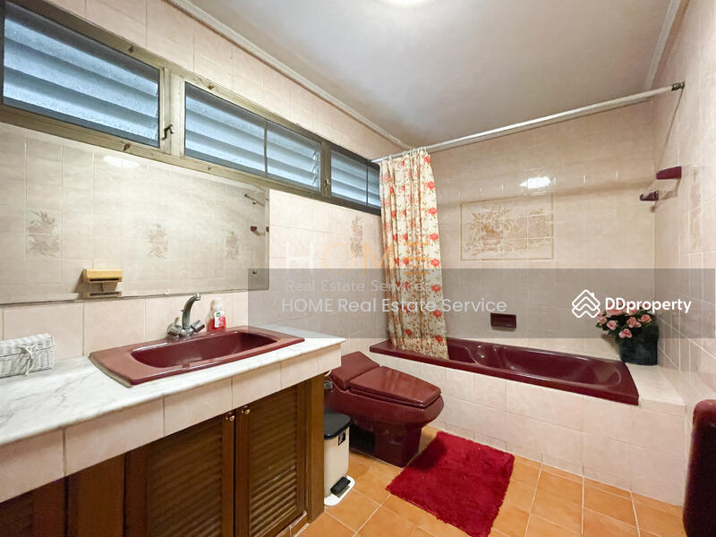 บ้านเดี่ยว รัชดา 32 : House Ratchada 32, Bangkok, Chan Kasem, Chatuchak, Bangkok, 6 Bedrooms, 480 sqm, Single Detached House For Sale, by HOME Real Estate Service, 11355480 - DDproperty.com