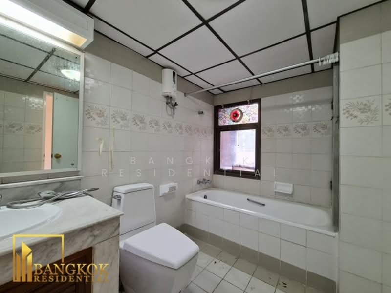 Lakeview Residences, Bangkok, Soi Sukhumvit 12, Khlong Toei, Khlong Toei, Bangkok, 2 Bedrooms, 190 sqm, Condo For Rent, by Bangkok Residential, 11359997 - DDproperty.com