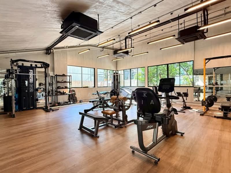 Lakeview Residences, Bangkok, Soi Sukhumvit 12, Khlong Toei, Khlong Toei, Bangkok, 2 Bedrooms, 190 sqm, Condo For Rent, by Bangkok Residential, 11359997 - DDproperty.com