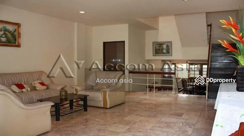 ให้เช่า - 4 Bedrooms Townhouse for Sale and Rent in Sukhumvit, Bangkok near BTS Phra khanong at Regent 71, กรุงเทพ