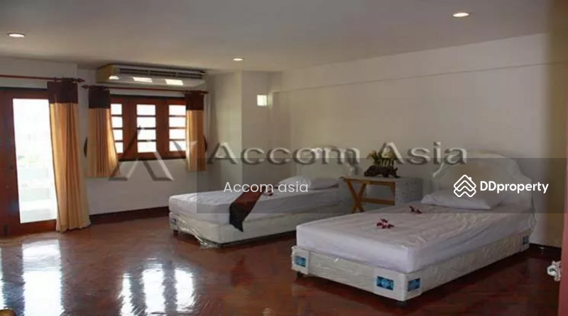 ให้เช่า - 4 Bedrooms Townhouse for Sale and Rent in Sukhumvit, Bangkok near BTS Phra khanong at Regent 71, กรุงเทพ