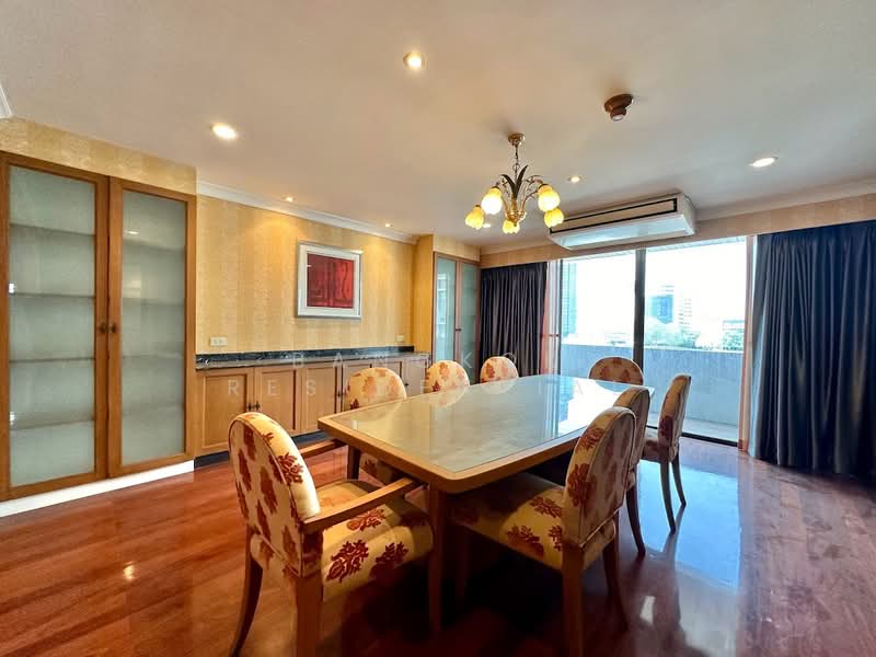 Oriental Towers, Bangkok, 25 Soi Ekkamai 12, Ekkamai Road, Khlong Tan Nua, Watthana, Bangkok, 3 Bedrooms, 350 sqm, Condo For Rent, by Bangkok Residential, 11362888 - DDproperty.com