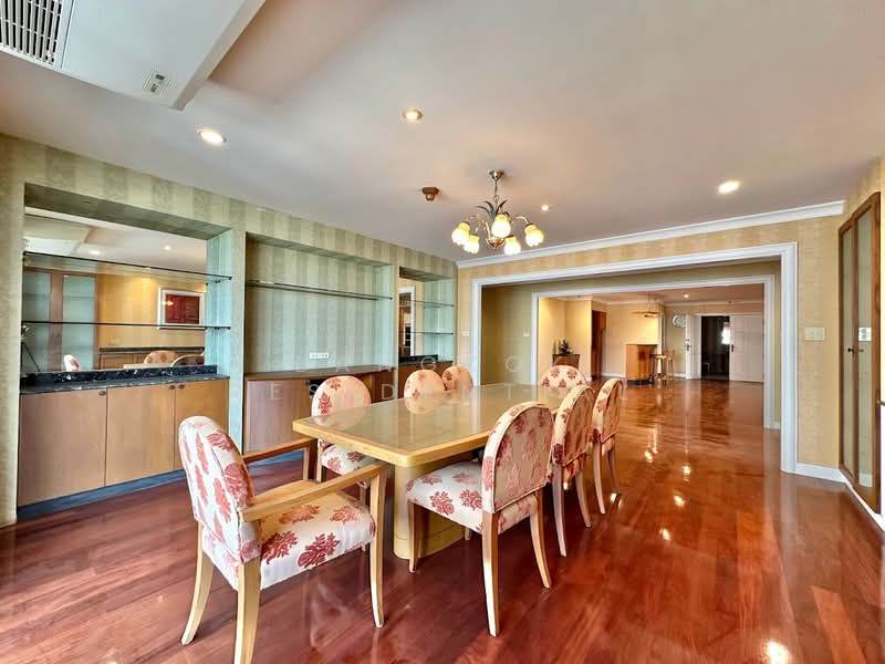 Oriental Towers, Bangkok, 25 Soi Ekkamai 12, Ekkamai Road, Khlong Tan Nua, Watthana, Bangkok, 3 Bedrooms, 350 sqm, Condo For Rent, by Bangkok Residential, 11362888 - DDproperty.com