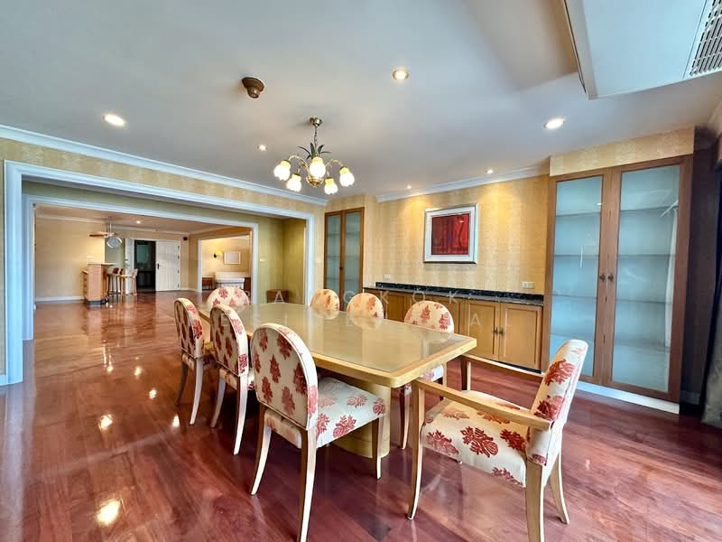 Oriental Towers, Bangkok, 25 Soi Ekkamai 12, Ekkamai Road, Khlong Tan Nua, Watthana, Bangkok, 3 Bedrooms, 350 sqm, Condo For Rent, by Bangkok Residential, 11362888 - DDproperty.com