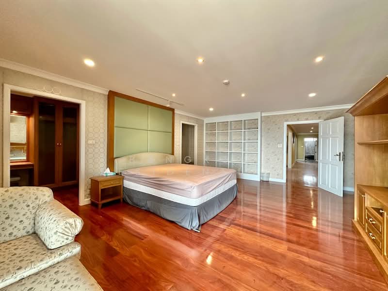 Oriental Towers, Bangkok, 25 Soi Ekkamai 12, Ekkamai Road, Khlong Tan Nua, Watthana, Bangkok, 3 Bedrooms, 350 sqm, Condo For Rent, by Bangkok Residential, 11362888 - DDproperty.com