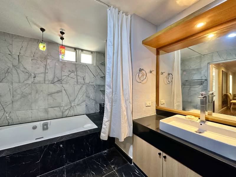 Oriental Towers, Bangkok, 25 Soi Ekkamai 12, Ekkamai Road, Khlong Tan Nua, Watthana, Bangkok, 3 Bedrooms, 350 sqm, Condo For Rent, by Bangkok Residential, 11362888 - DDproperty.com