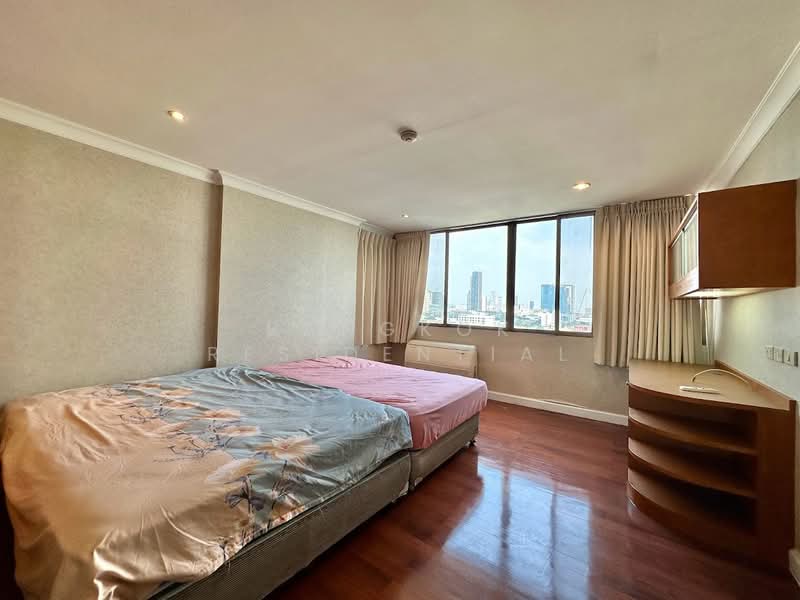 Oriental Towers, Bangkok, 25 Soi Ekkamai 12, Ekkamai Road, Khlong Tan Nua, Watthana, Bangkok, 3 Bedrooms, 350 sqm, Condo For Rent, by Bangkok Residential, 11362888 - DDproperty.com