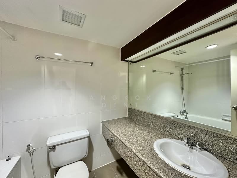 Baan Suanpetch, Bangkok, 18 Soi Sukhumvit 39, Khlong Tan Nua, Watthana, Bangkok, 2 Bedrooms, 132 sqm, Condo For Rent, by Bangkok Residential, 11363121 - DDproperty.com