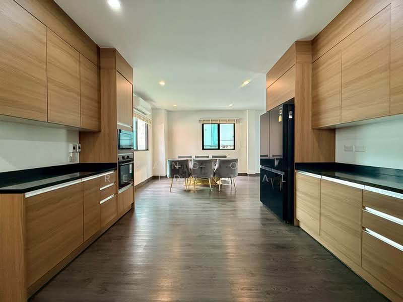 Detached House, Bangkok, Sukhumvit 65, Khlong Tan Nua, Watthana, Bangkok, 4 Bedrooms, 330 sqm, Single Detached House For Rent, by Bangkok Residential, 11363746 - DDproperty.com