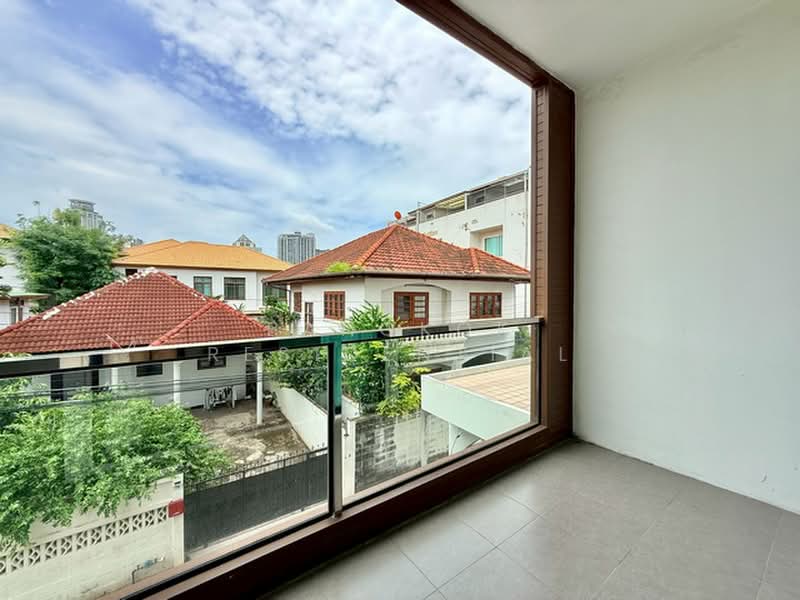 Detached House, Bangkok, Sukhumvit 65, Khlong Tan Nua, Watthana, Bangkok, 4 Bedrooms, 330 sqm, Single Detached House For Rent, by Bangkok Residential, 11363746 - DDproperty.com